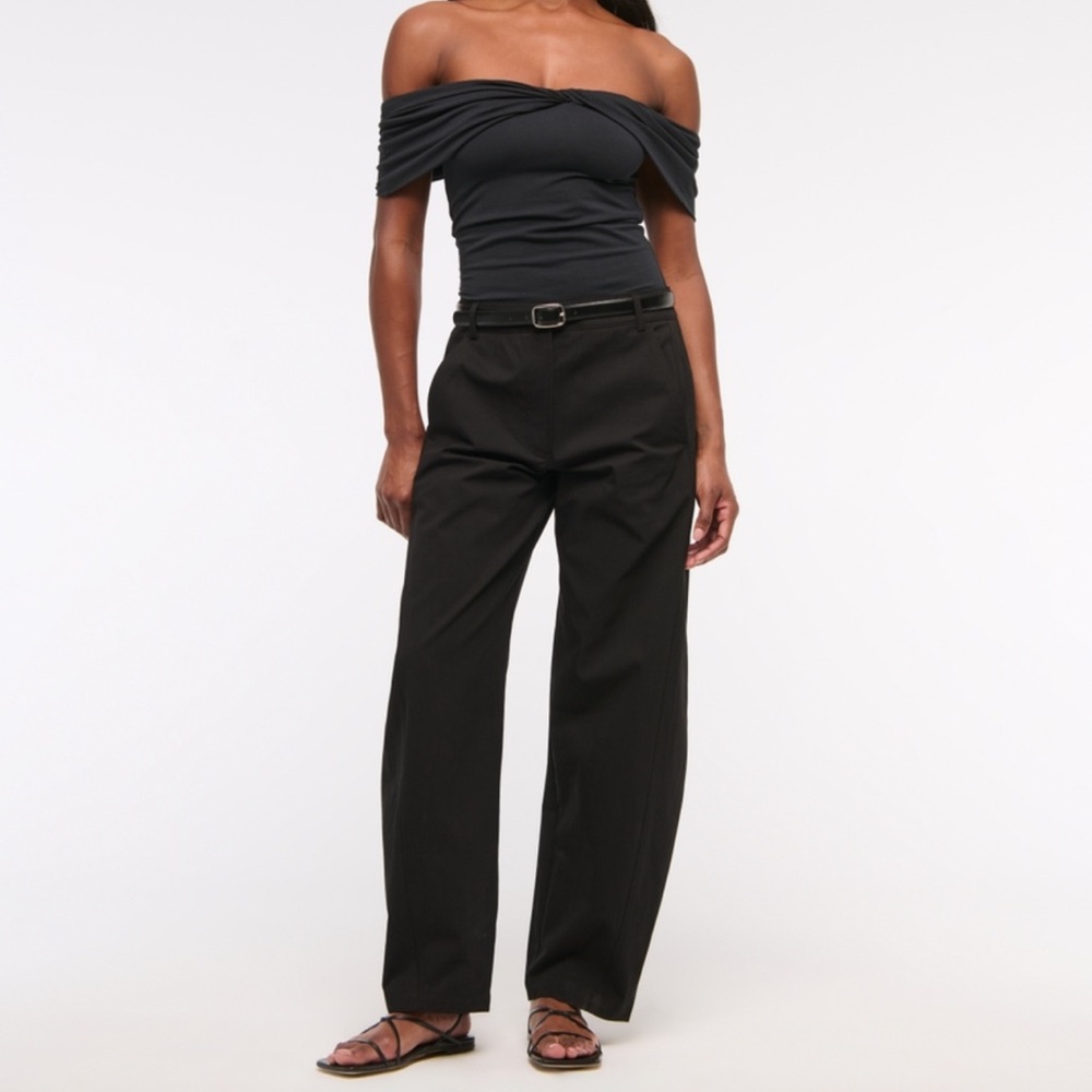 Abercrombie & Fitch | Mid Rise Barrel Trousers